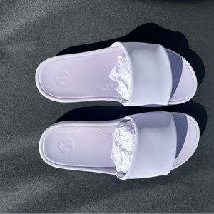 lululemon athletica slides